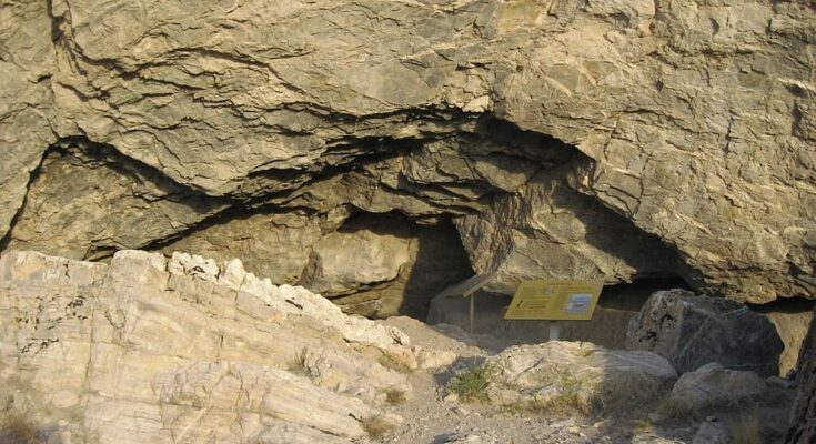 Nevada Lovelock Cave