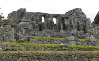 4000 year old temple discovered under a sand dune in Peru.