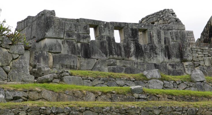 4000 year old temple discovered under a sand dune in Peru.