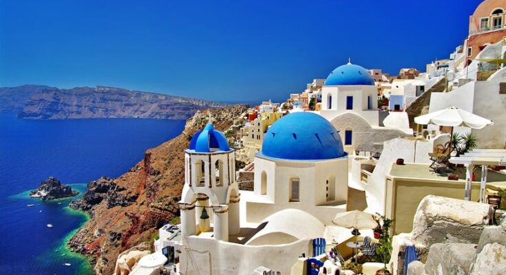 Tourism in Greece no longer viable, says Athens mayor.