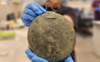 Greek Courtesan grave mirror