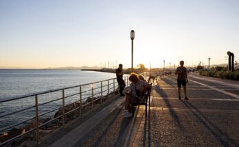 Athens Riviera cycle route and sidewalk