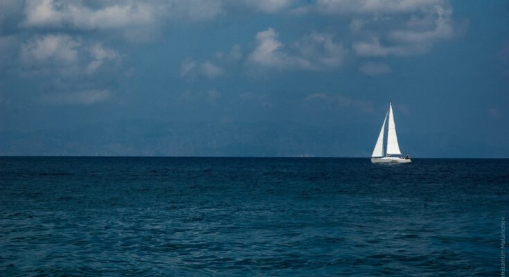 French athlete dies during Aegean 60 boat race.