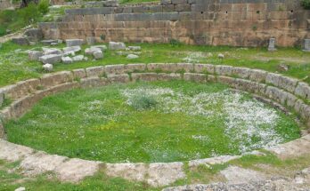 ancient Greek bath