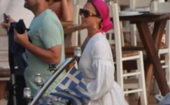 Jessica Alba Mykonos