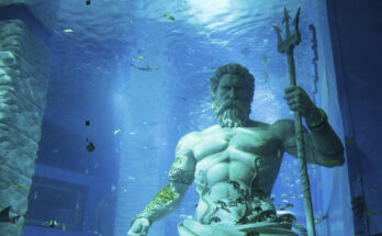 Poseidon statue Mexico