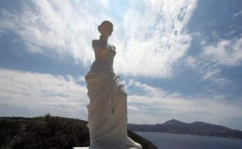 Aphrodite Milos statue copy