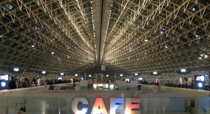 Charles de Gaulle Airport terminal