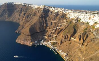 Santorini_Fira_Greece