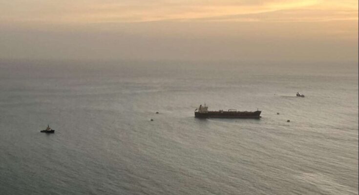 Oil Tanker 'Sounion' in the Red Sea After Houthi Rebel Attack, Raising Environmental Concerns.