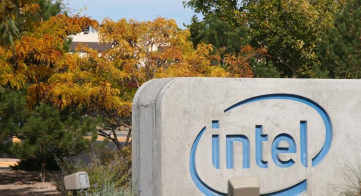 intel layoff