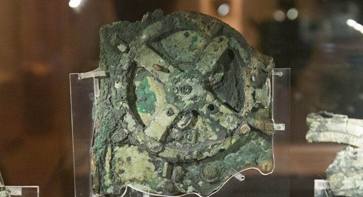 antikythera mechanism fragment