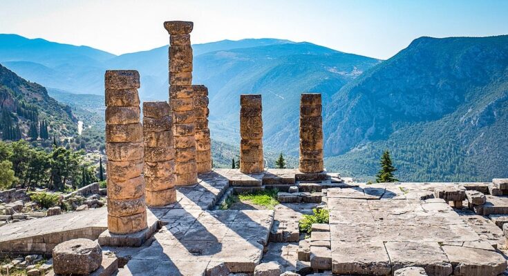 Greek temple of Apollo, Delphi Greece