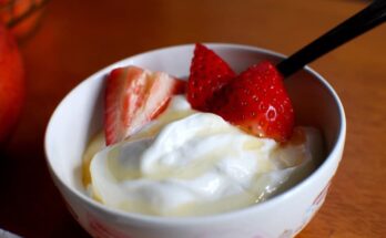 Greek Yogurt Vs Regular Yogurt: What Are the Differences?