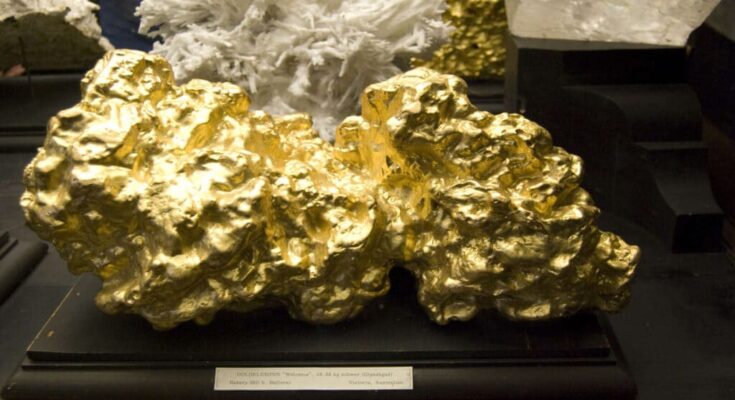 Large gold nugget from Ballarat, Victoria (Australia)