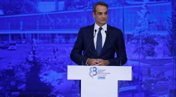 Mitsotakis Promises Handouts to Ease Cost of Living Crisis in Greece