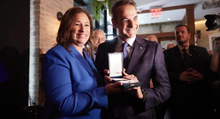 PM Mitsotakis Honors Prominent Greek Americans in New York