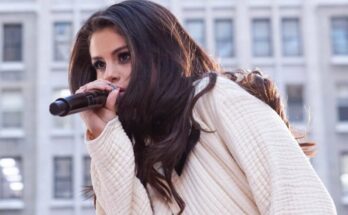 Selena Gomez Becomes a Billionaire Thanks to Her Makeup Line