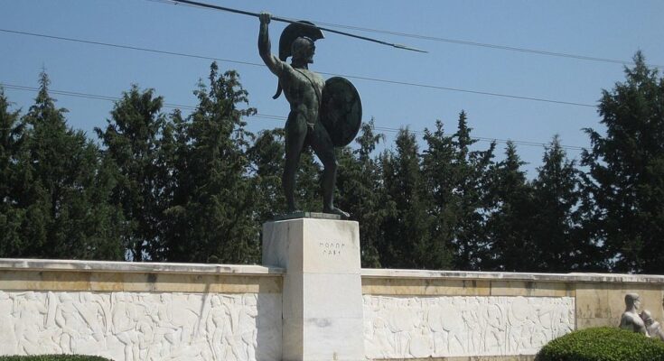 staue of Leonidas king of sparta