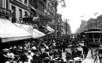 Yonge Street crowd celebrating the end of the Boer War, 1900