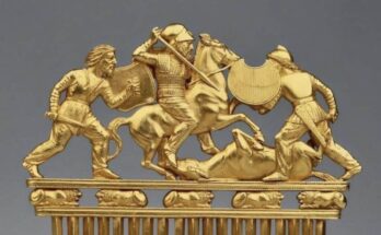 Scythian gold sculpture on a comb showing horsemen