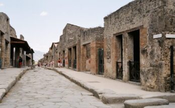 Military official who served under emperor Augustus found at Pompeii archaeological site.