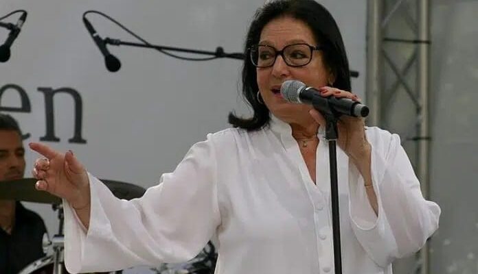 Nana Mouskouri Announces Retirement Just Days Before Turning 90